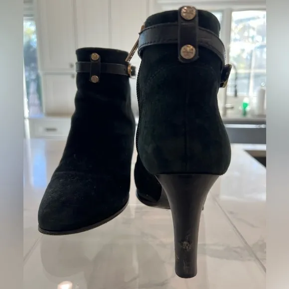 TORY BURCH Patricia Black suede 3inch booties with gold tory logo size 7.5